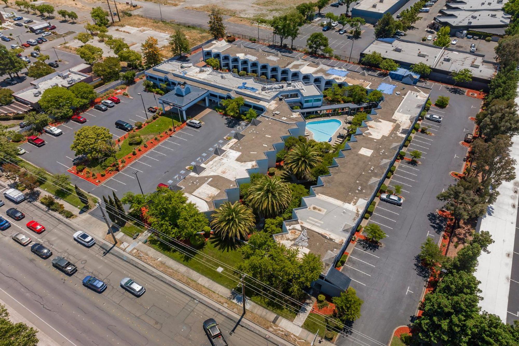 Best Western Plus Wine Country Inn & Suites Santa Rosa Exterior photo