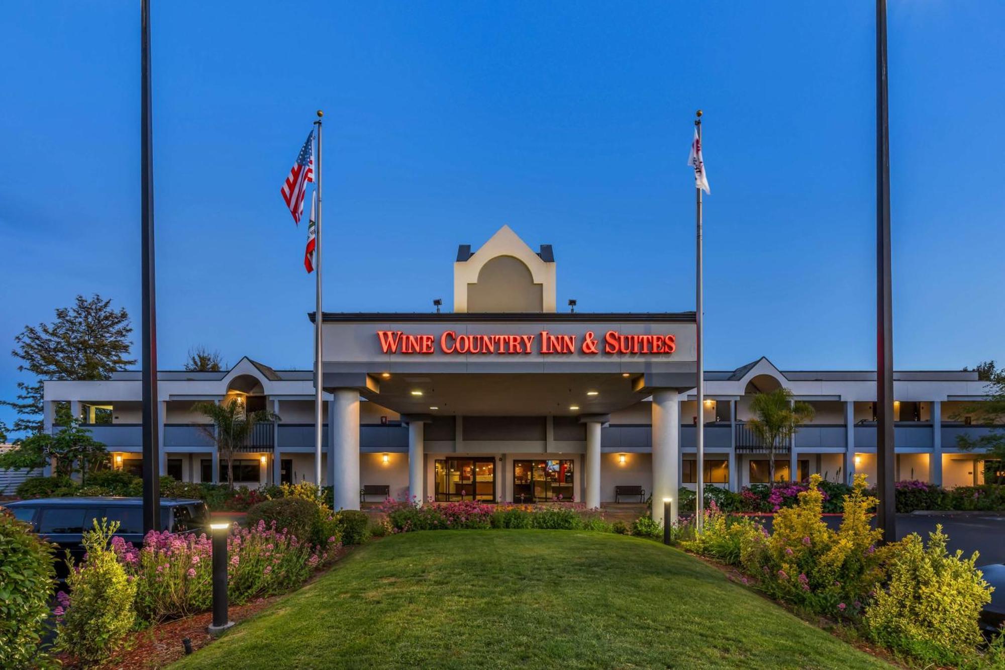 Best Western Plus Wine Country Inn & Suites Santa Rosa Exterior photo