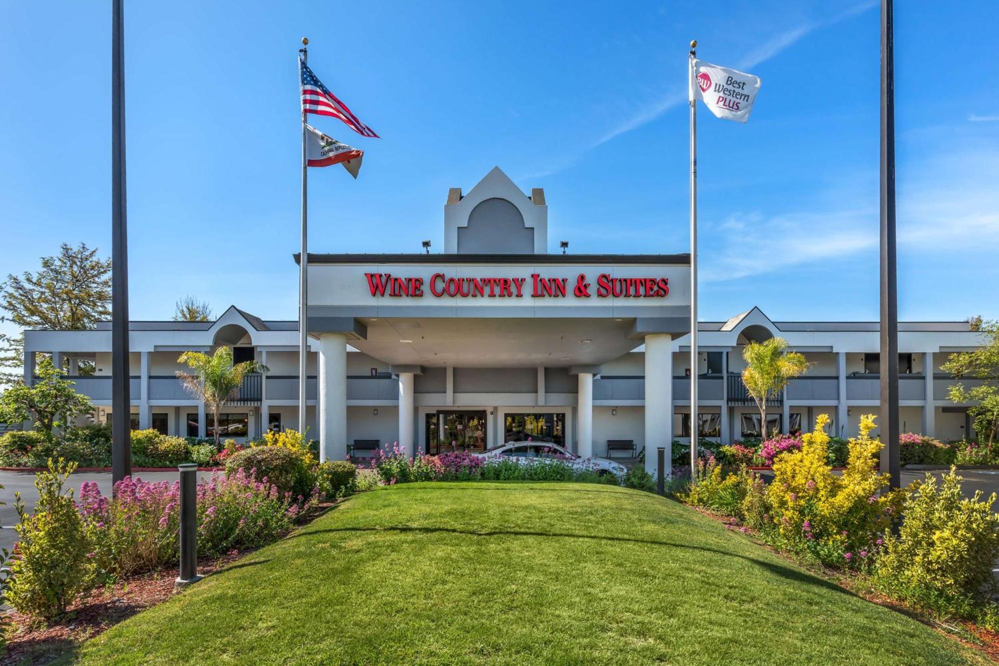 Best Western Plus Wine Country Inn & Suites Santa Rosa Exterior photo